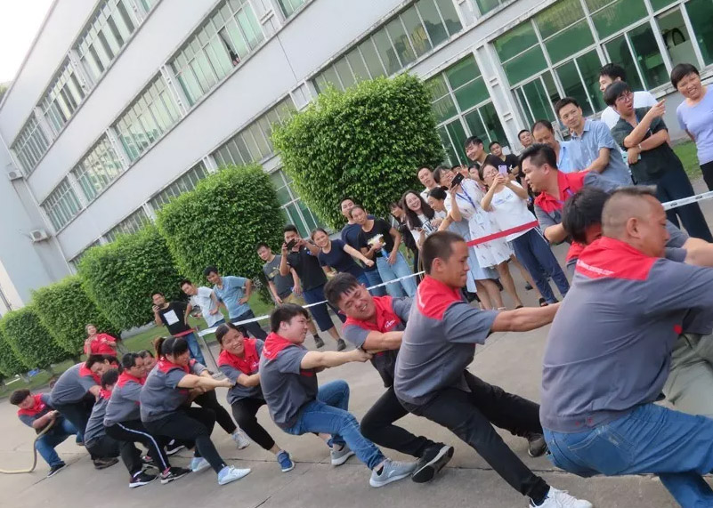 庆国庆 | 记乐鱼com显示“党群杯”拔河比赛