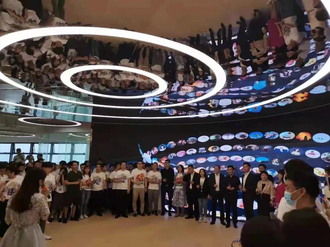 华世界|乐鱼com显示强势打造数字化商业时代